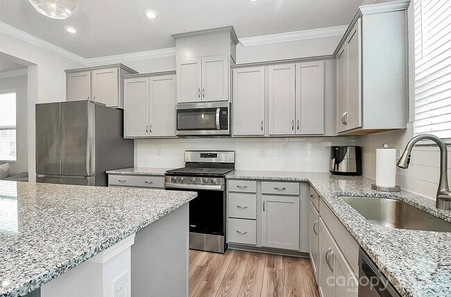 Building Photo - 16042 Red Buckeye Ln