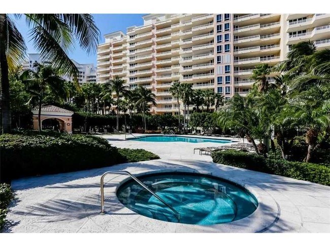 Building Photo - 791 Crandon Blvd