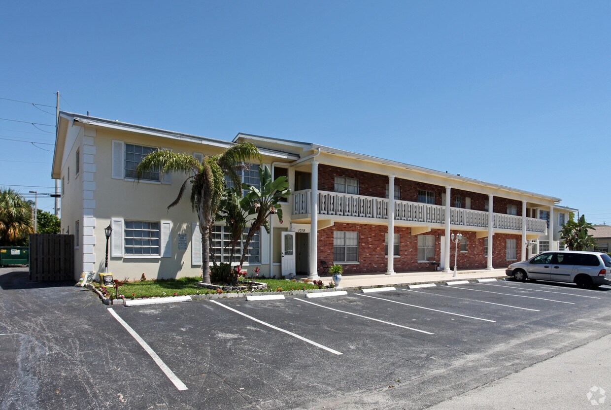 10171019 NW 30th Ct, Wilton Manors, FL 33311 Apartments in Wilton