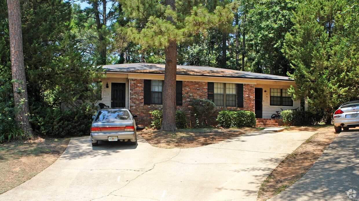 Building Photo - 2079 Pats Pl