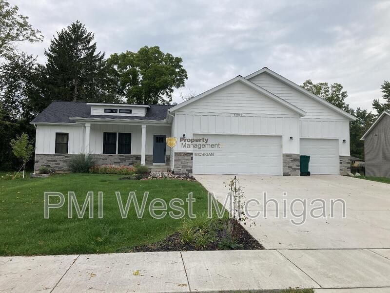Primary Photo - 6069 Coventry Woods Dr NE