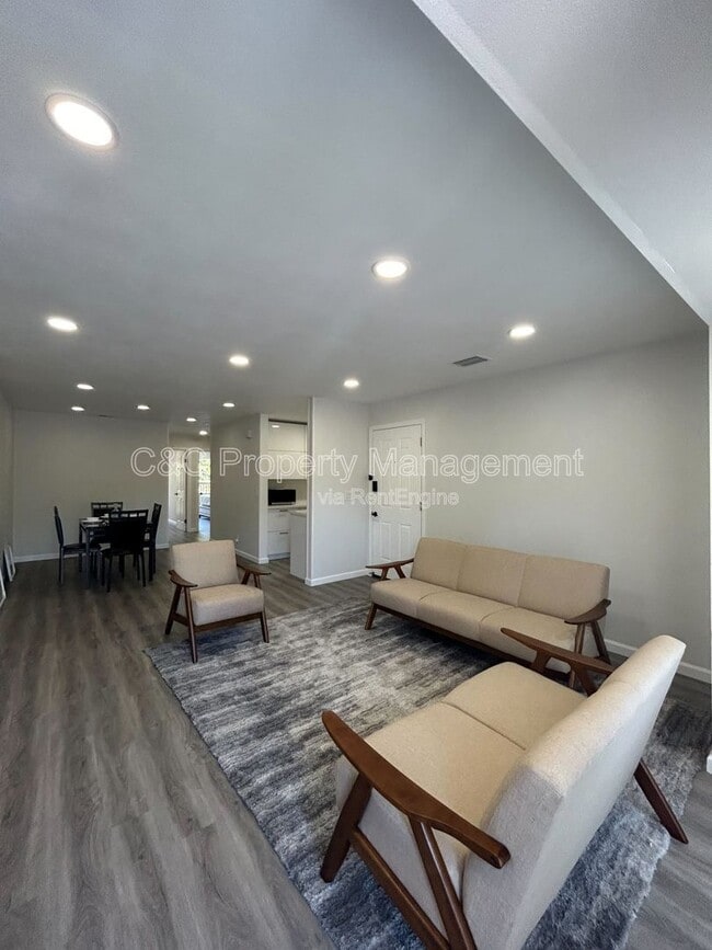 Photo - 3746 Vía Verdi House