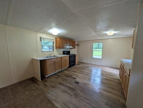 Building Photo - 85 Ransdell Ln