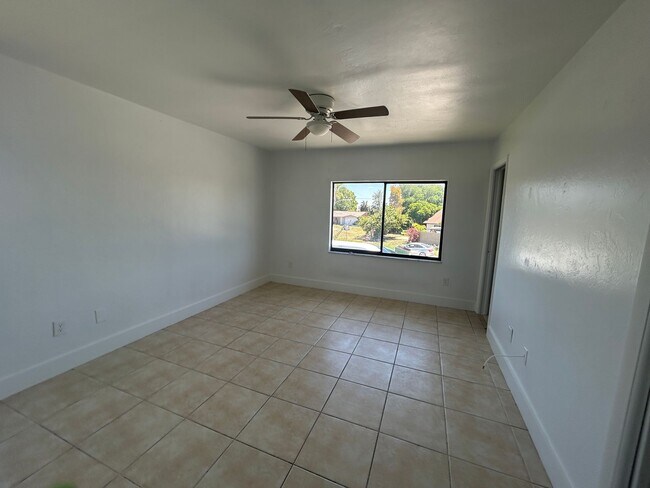 Foto del edificio - 4708 SE 5th Pl