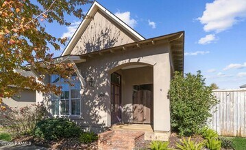 Building Photo - 100 Deysbrook Ln