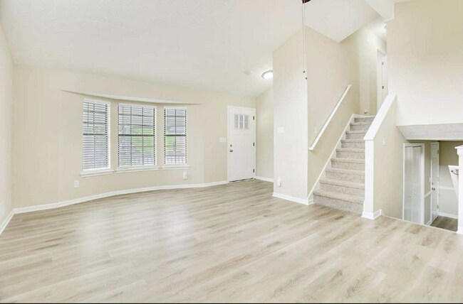 Foto del edificio - 5576 Pennybrook Ct