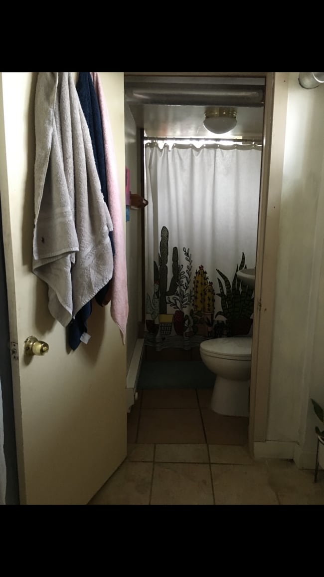 Bathroom - 3200 21st Ave S