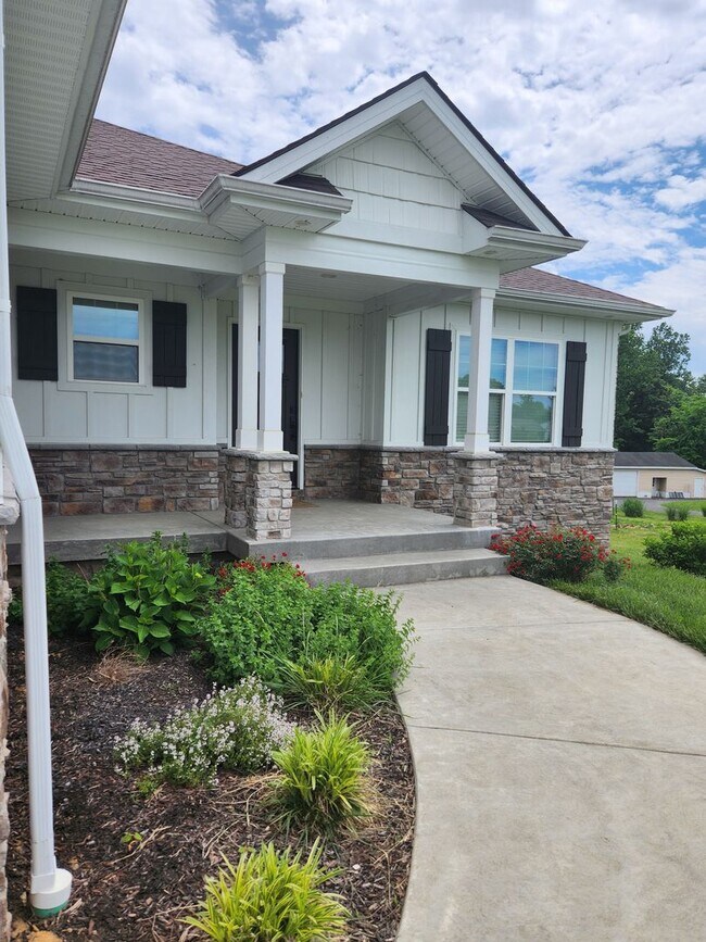 Building Photo - Welcome Home