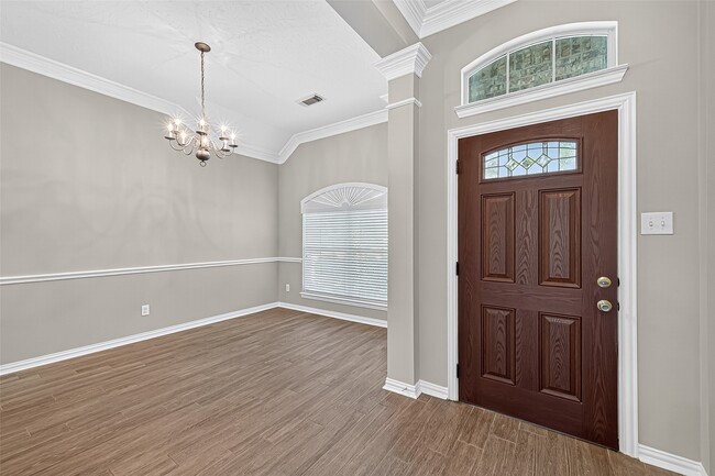 Foto del edificio - 7527 Rain Meadow Ln