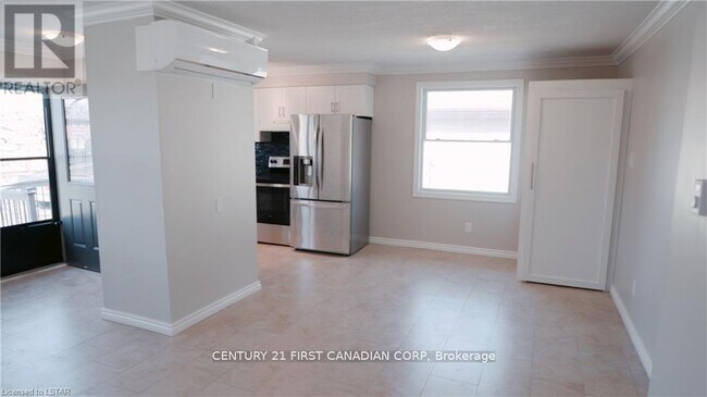 Photo du bâtiment - 1072 Jalna Blvd