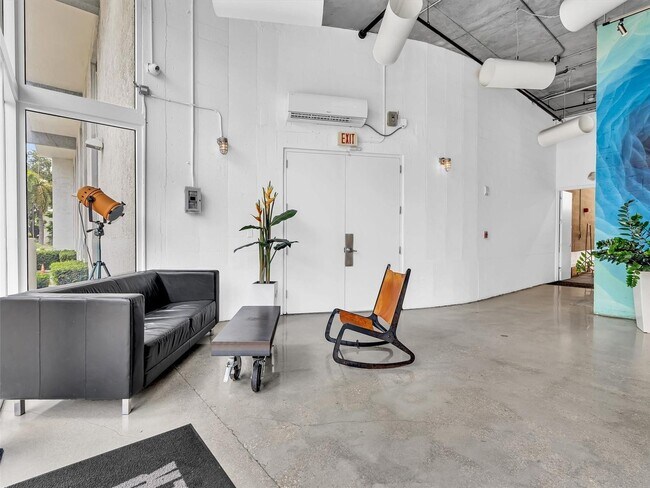 Foto del edificio - 444 NE 30th St