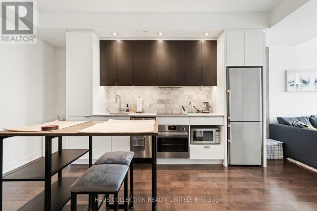 Building Photo - 20 Daly Ave