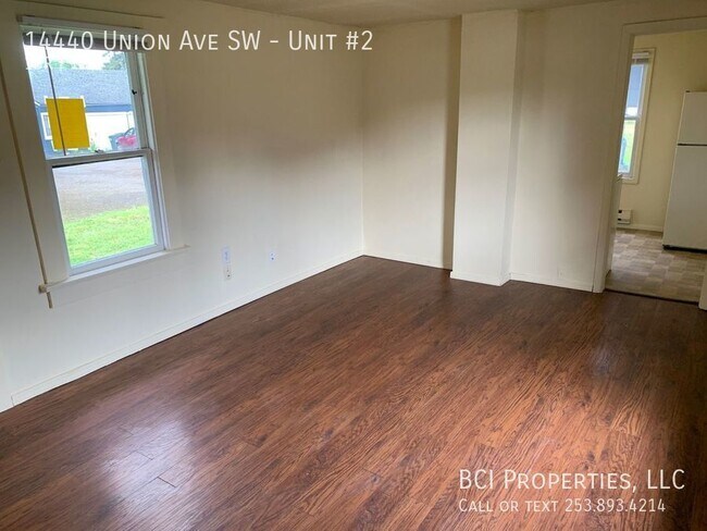 Building Photo - Spacious one bedroom home close to JBLM