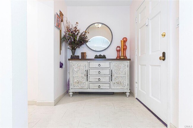 Foto del edificio - 2313 Hollister Ter