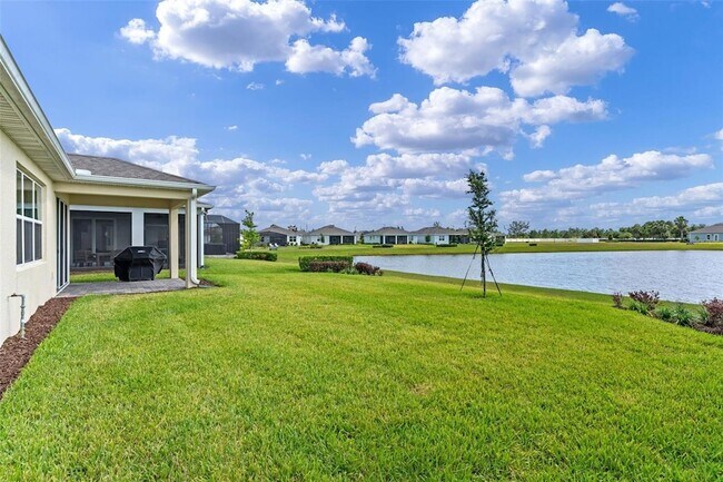 Building Photo - 6121 Blue Pond Wy