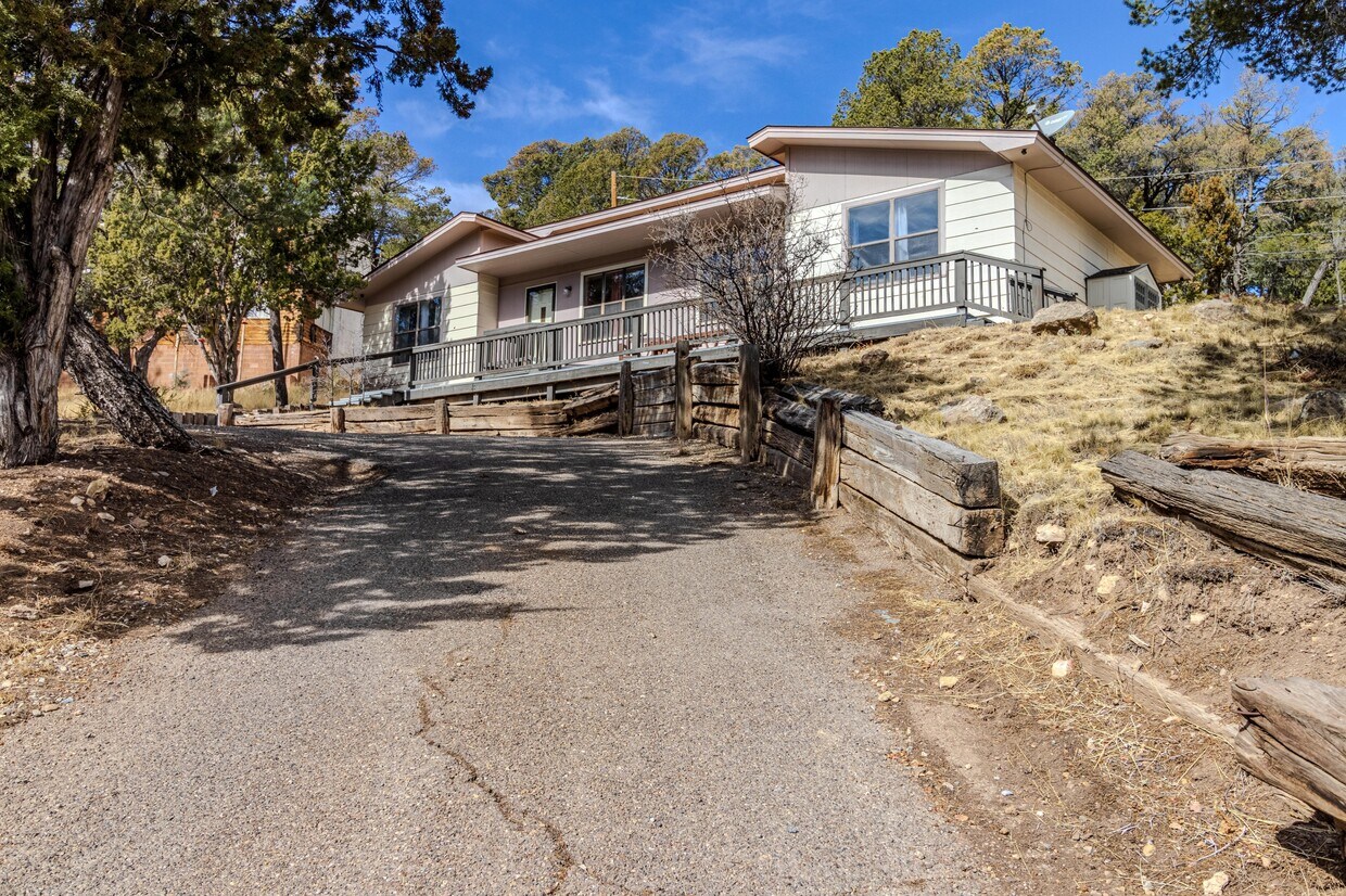 Foto principal - 202 Warwick Dr