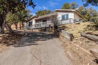 Building Photo - 202 Warwick Dr