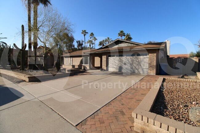 Foto del edificio - 1934 E Secretariat Dr