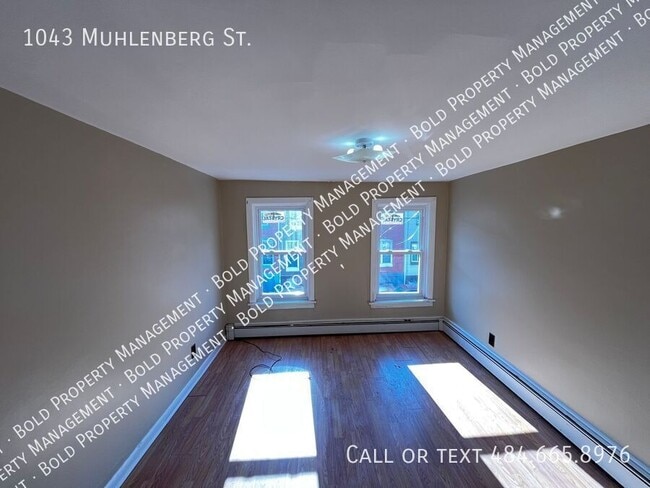 Building Photo - 1043 Muhlenberg St
