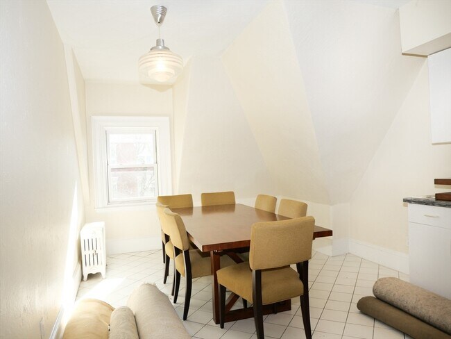 Building Photo - 22 Garrison Rd