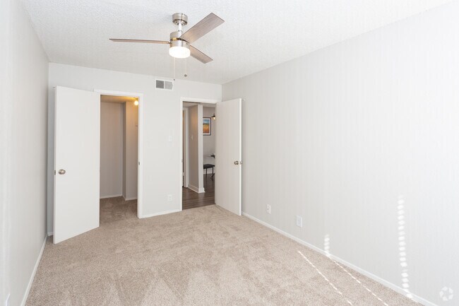 1HAB, 1BA - 618 ft² - Woodlands Apartments