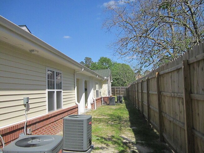 Foto del edificio - Windsor Crossing Apartments