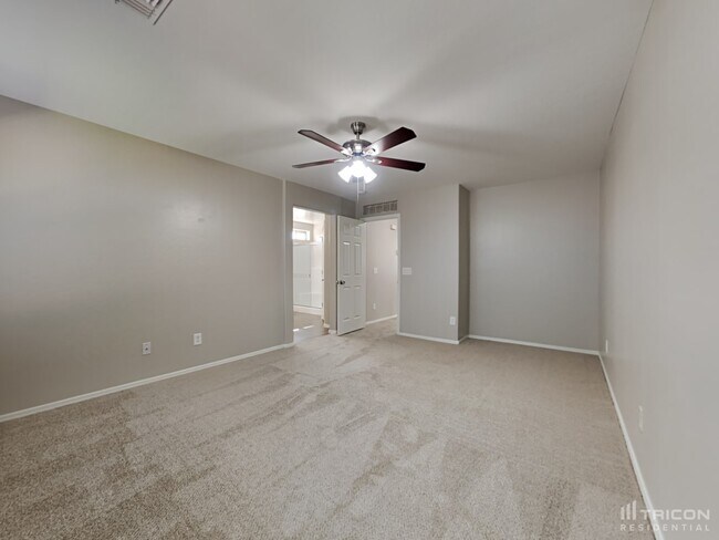 Building Photo - 17244 W Maui Ln