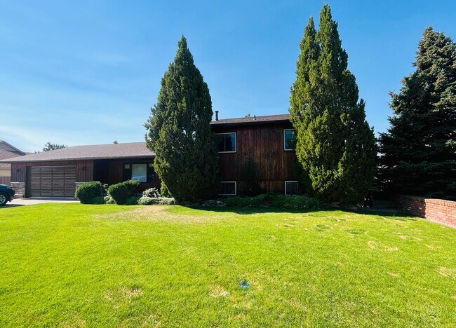 Foto del edificio - Beautiful 5 bed/3 Bath Home in Heights