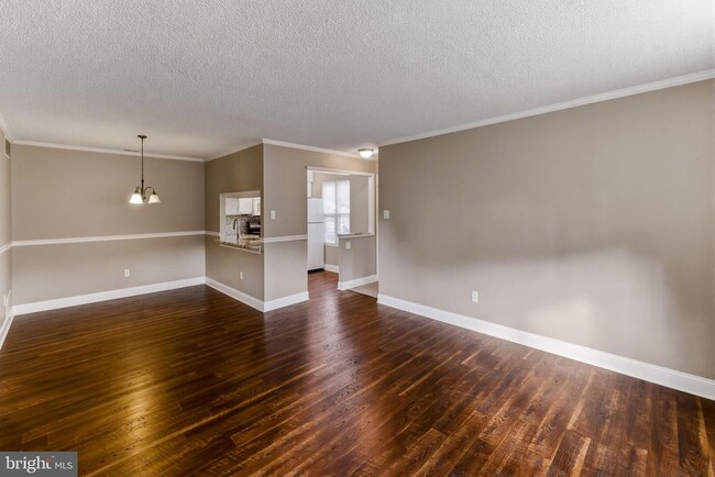 Building Photo - 441 Paddock Ct