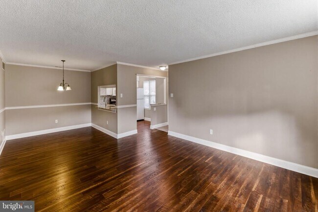 Foto del edificio - 441 Paddock Ct