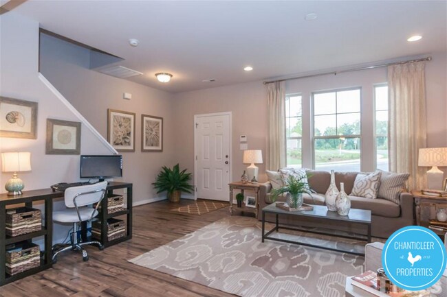 Building Photo - 1007 Metropolitan Dr