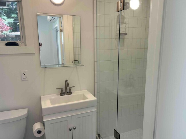 Foto del edificio - Beautifully Remodeled Studio Downtown