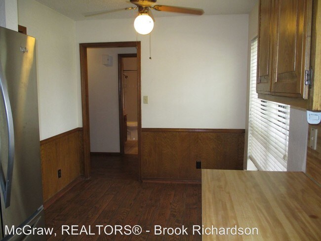 Building Photo - 2534 E 74th Pl