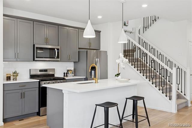 Building Photo - 6218 N Nepal Ct