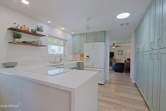 Building Photo - 703 E Auburn Dr