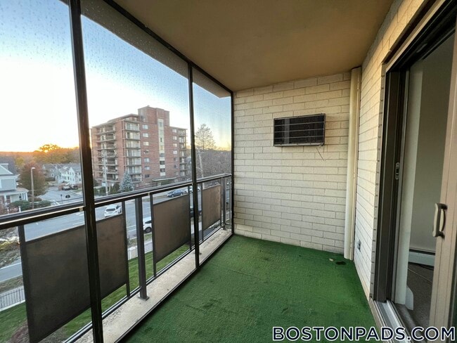 Foto del edificio - 385 Massachusetts Ave