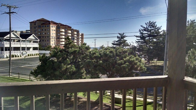 Building Photo - 340 Ocean Blvd N