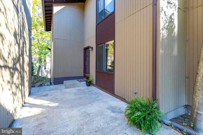 Building Photo - 12303 Mulberry Ct