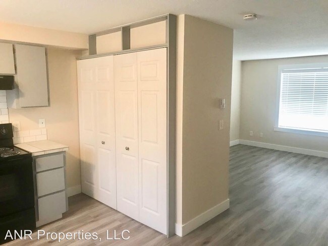 Foto del edificio - 18060 SW Johnson St