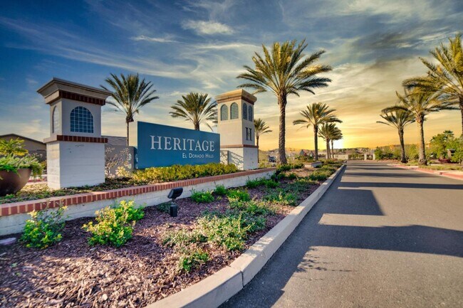 Foto del edificio - Newer 55+ Gated SOLAR Home in El Dorado Hills for Rent