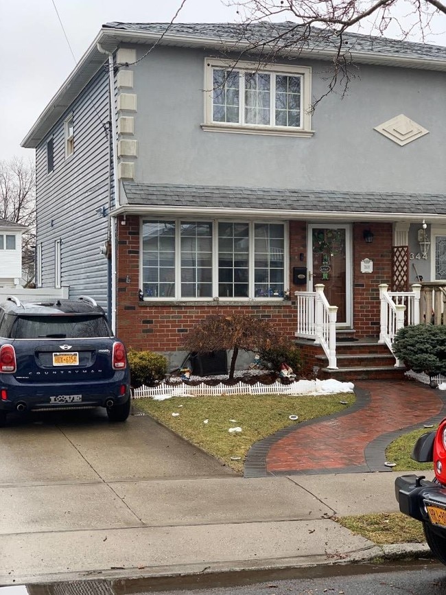 Building Photo - 348 Dongan Hills Ave