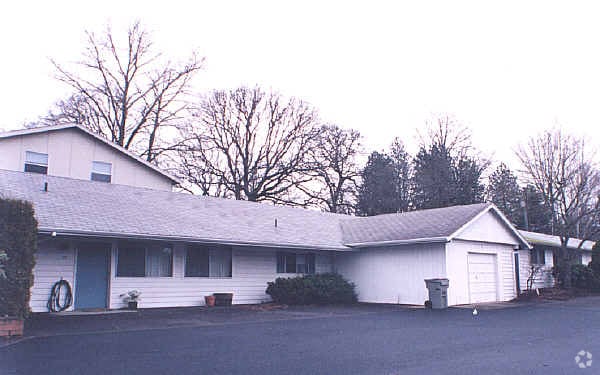 Building Photo - Vance Lee Apartments,  Bldg A, B, &  J