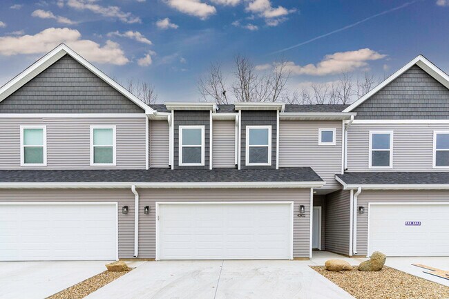 Foto del edificio - 4302 Spruce Creek Dr