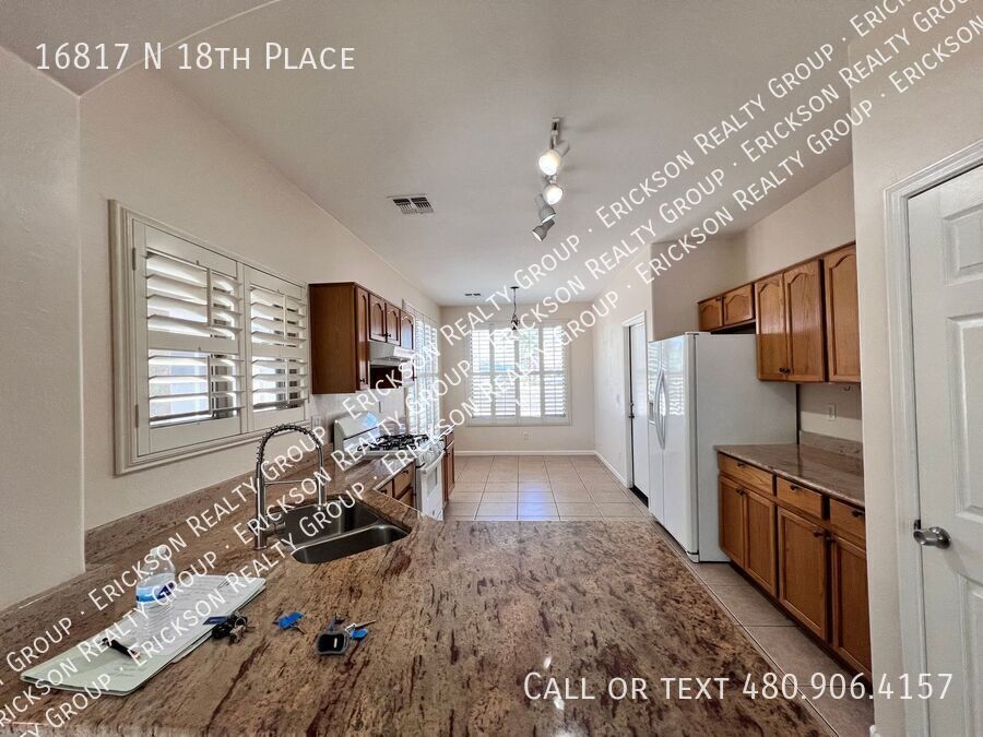 Photo - 16817 N 18th Place-