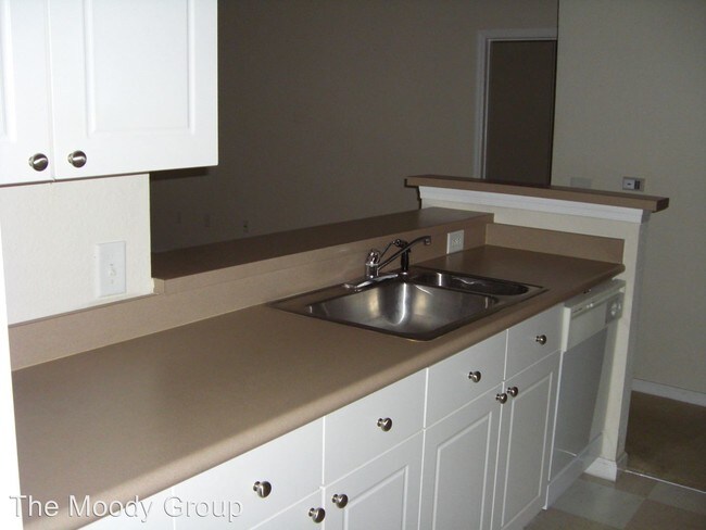 Building Photo - 9316 Crescent Loop Cir