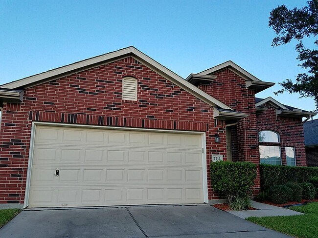 Building Photo - 2711 Shallow Falls Ct