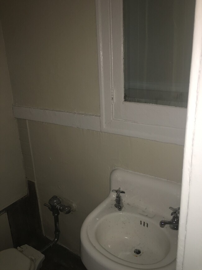 Foto del edificio - 416 S Westlake Ave