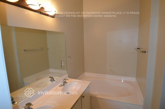 Foto del edificio - 1026 Fosters Mill Rd