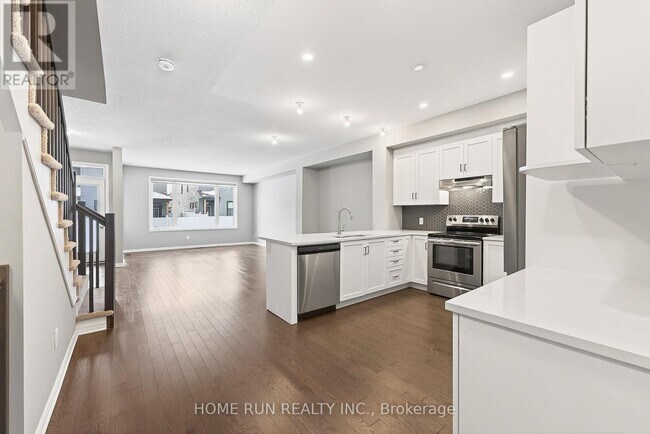 Photo du bâtiment - 866 Paseana Pl.