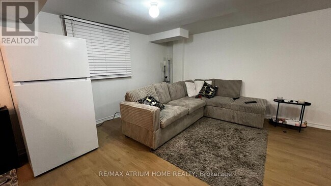 Photo du bâtiment - 5389 Wilderness Trail